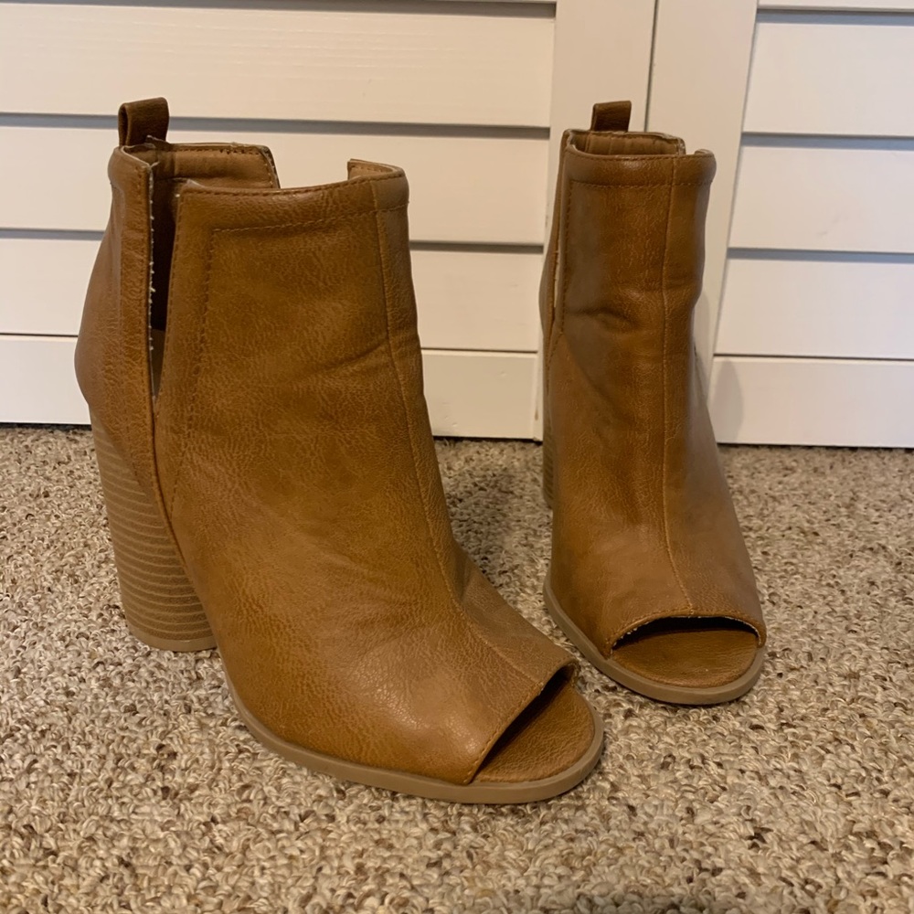 Qupid chunky heels